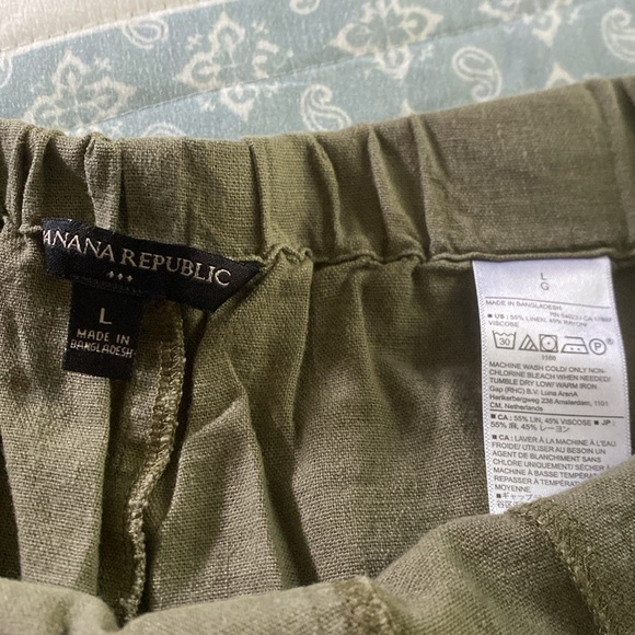 Banana Republic (2 pair) linen shorts, size L - Picture 13 of 16